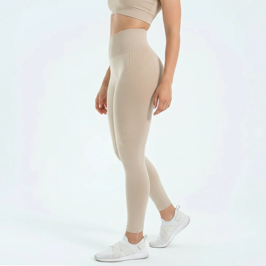 SlimForm 3D Leggings – Definiere deine Silhouette ganz mühelos neu.