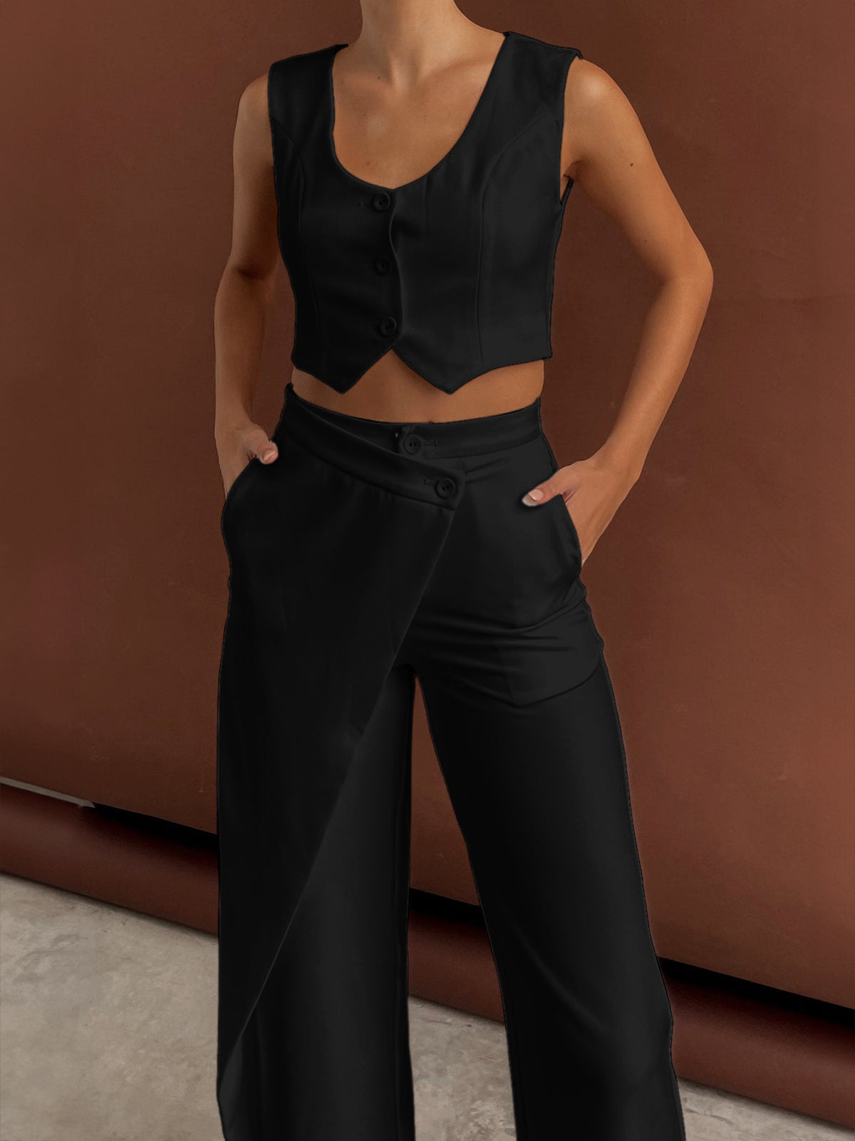 Einfarbiges asymmetrisches Hosen-Set mit geradem Bein