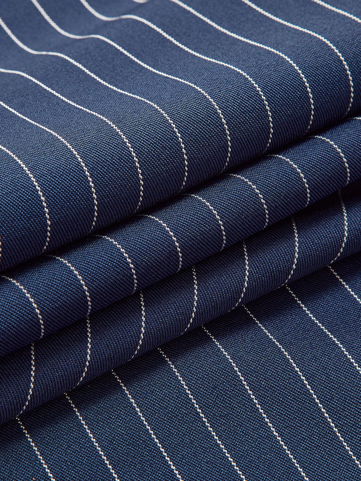 Gestreifte weite Bundfaltenhose