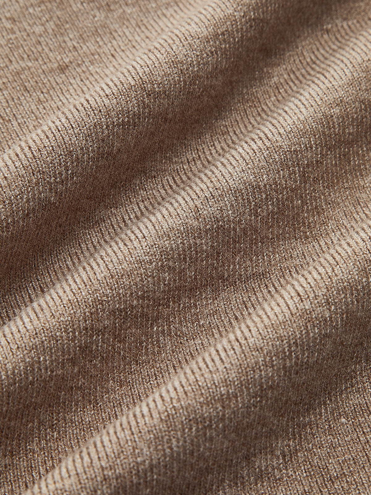 Asymmetrisches Patchwork-Strickoberteil mit langen Ärmeln und Stehkragen