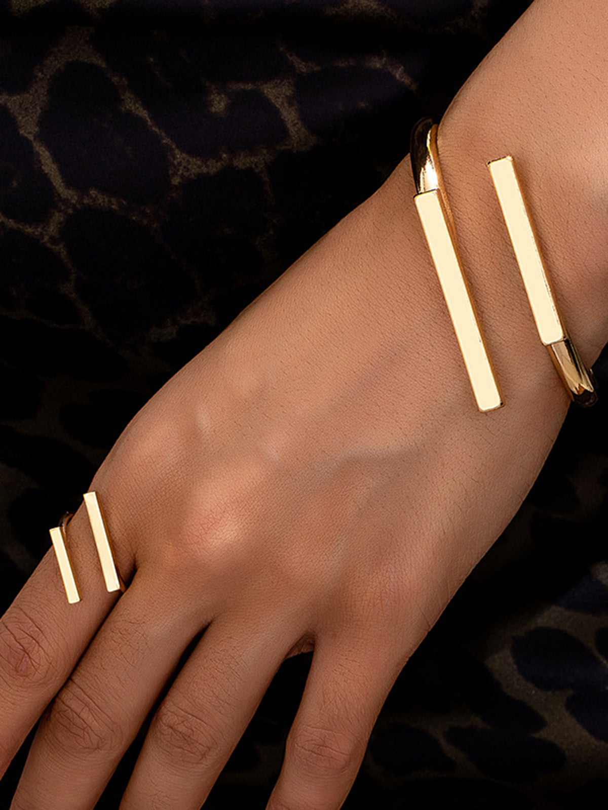 Geometrisches goldenes Ring- & Armband-Set