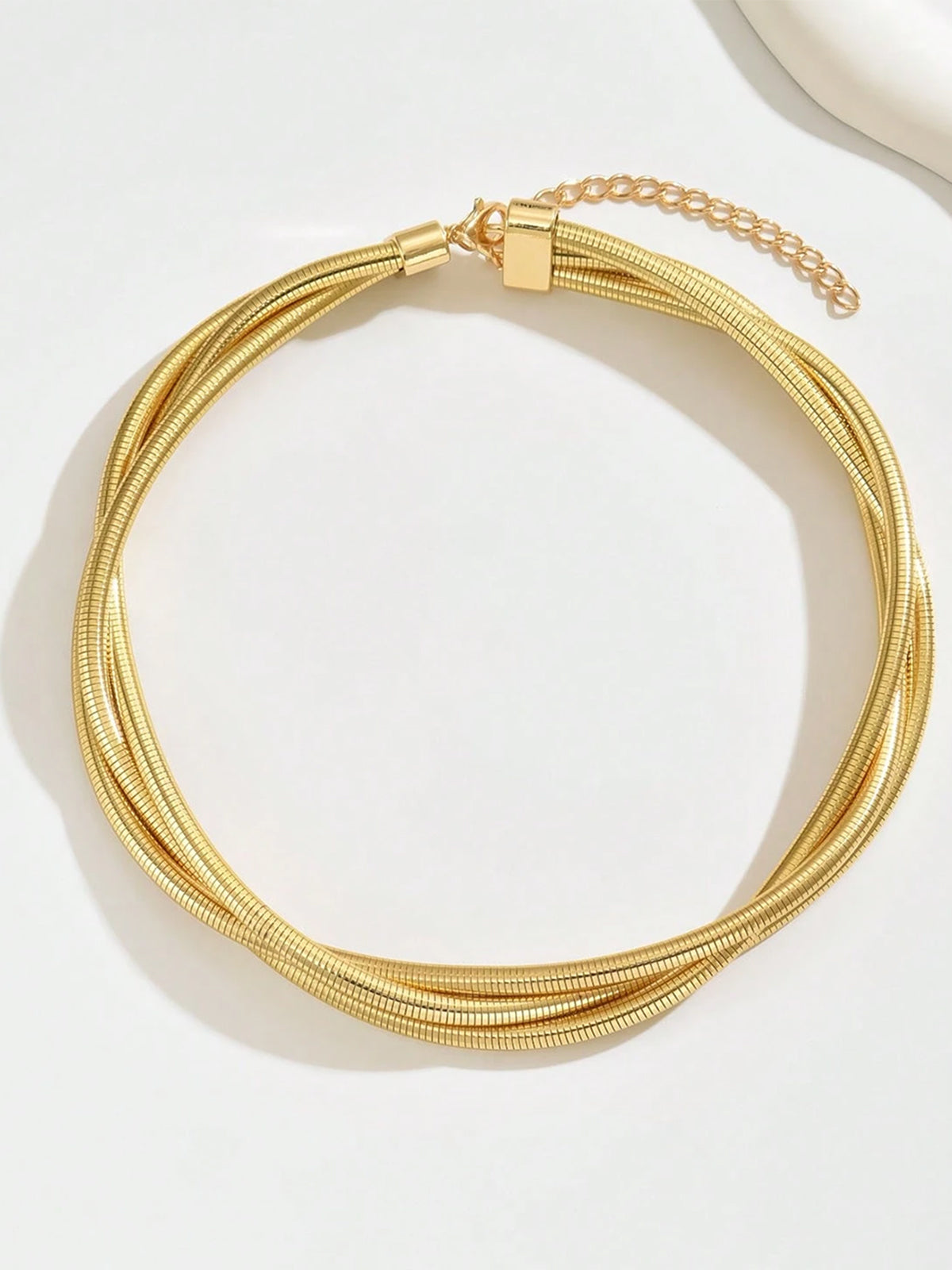 Dreilagige goldfarbene Halskette