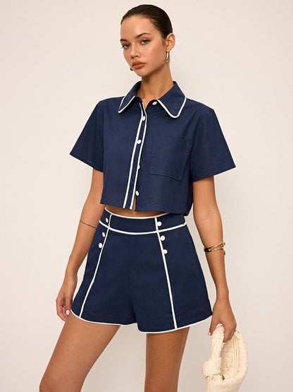 Crop-Shirt- und Shorts-Set mit Kontrastpaspeln