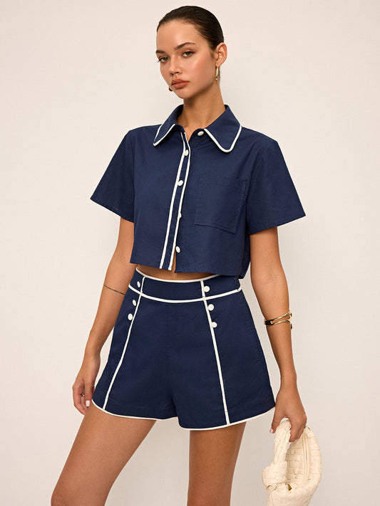 Crop-Shirt- und Shorts-Set mit Kontrastpaspeln
