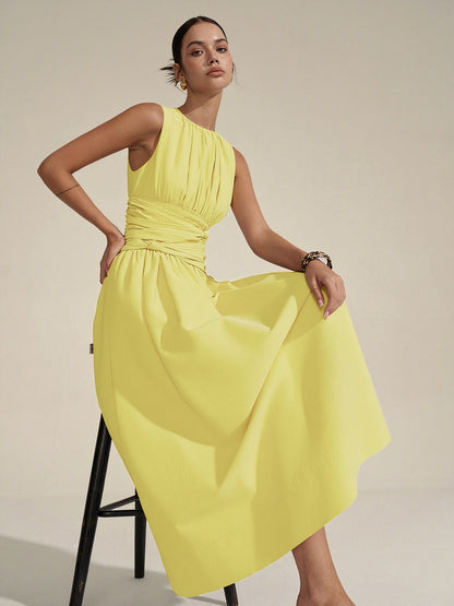 Maxikleid mit geraffter Taille