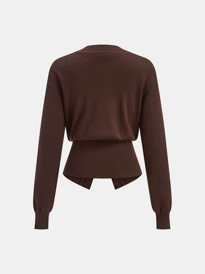 Wollpullover mit V-Ausschnitt und Metalldetail