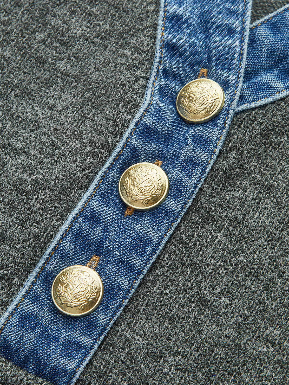 Strickoberteil mit Jeanskragen