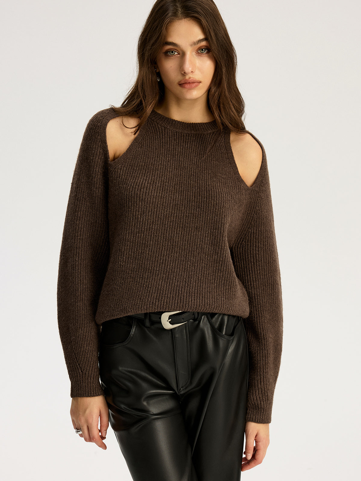 Gerippter Pullover mit Cut-Outs
