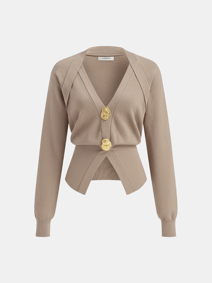 Wollpullover mit V-Ausschnitt und Metalldetail