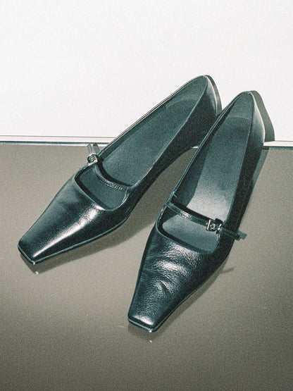 Mary Jane Pumps mit eckiger Zehenkappe