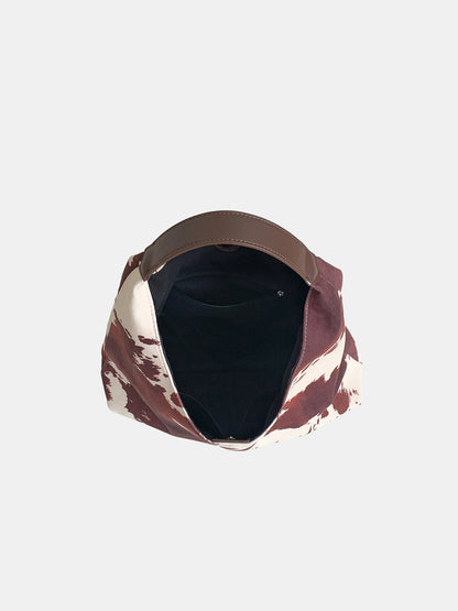 Hobo Bag mit Kuhfleckenmuster