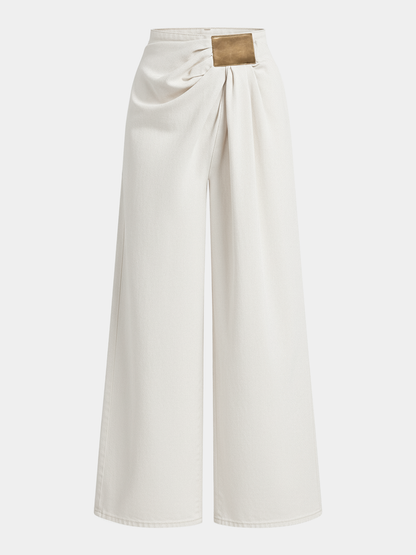 Asymmetrische geraffte Jeanshose mit weitem Bein