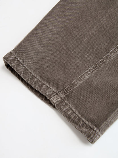 Distressed Jeans mit gekrümmtem Bein