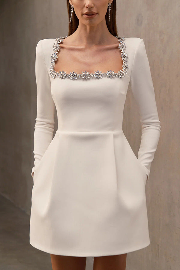 Facerya Diamond Neck Samt-Minikleid